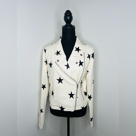 CONCERT VIBES FAUX LEATHER  WOMENS STARS JACKET SIZE “LARGE” NEW WITHOUT TAGS - Picture 1 of 9